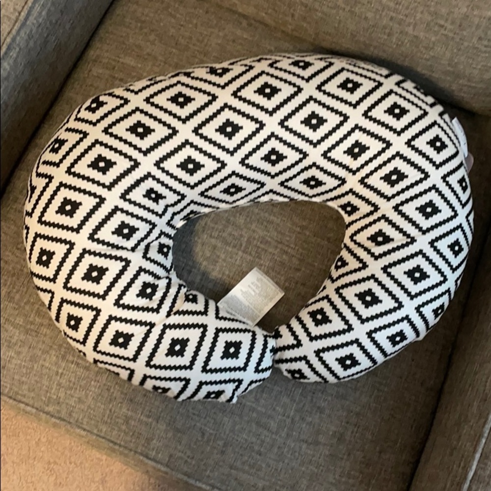 Nursing Pillow - Black and White